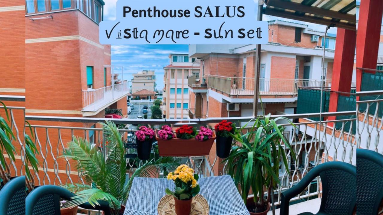 Penthouse Salus Sea View Terrace Apartamento Lido di Ostia Exterior foto